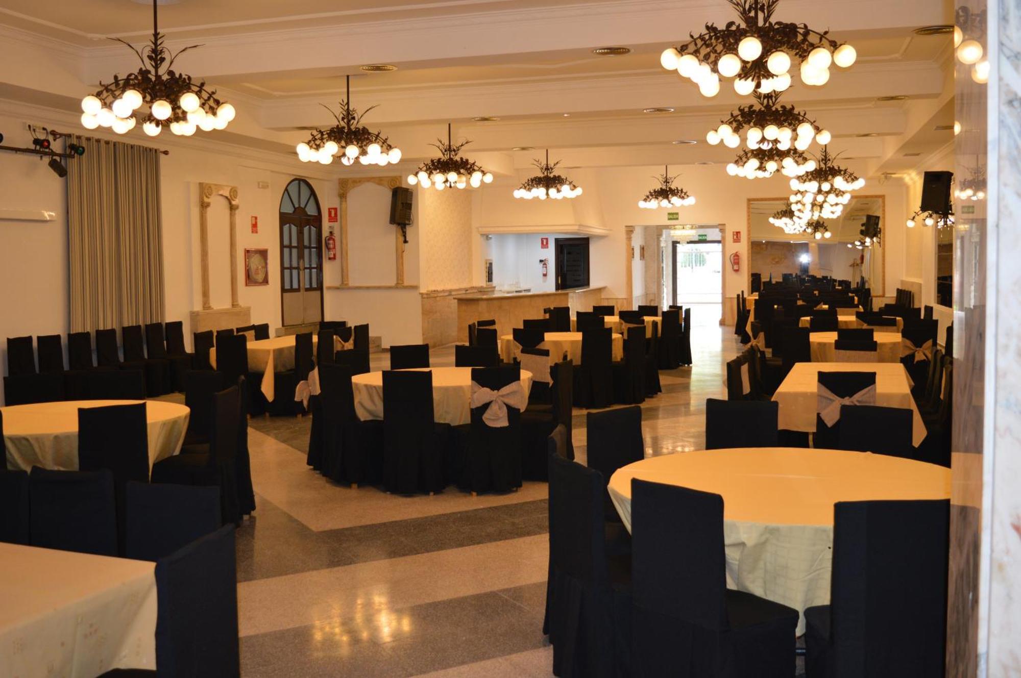 Nuevo Hotel Capitolio Valdepeñas Buitenkant foto